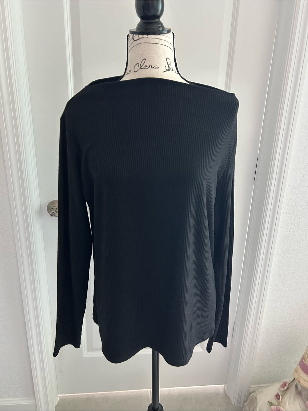 Banana Republic Black Ribbed Long-Sleeve Women's Top